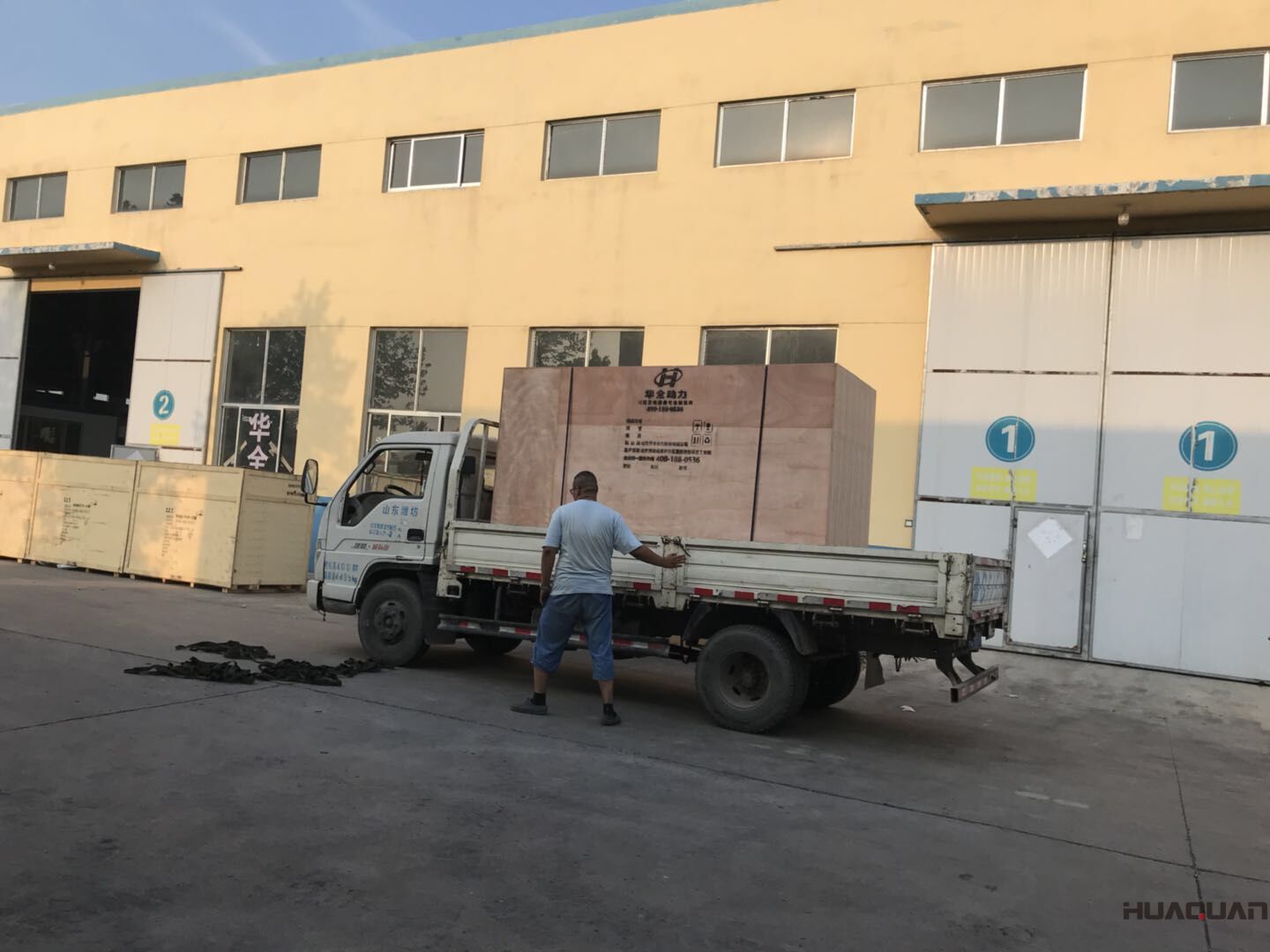 一臺300kw自動化柴油發電機組已于8月3日順利發往內蒙古