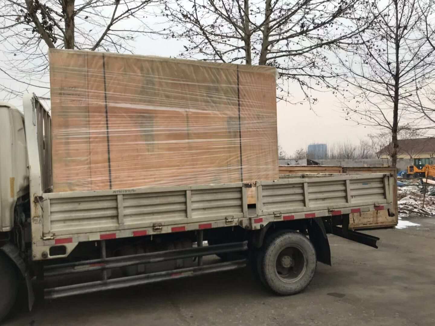 華全動力一臺100kw自動化柴油發(fā)電機組于12月11日順利發(fā)往河北省